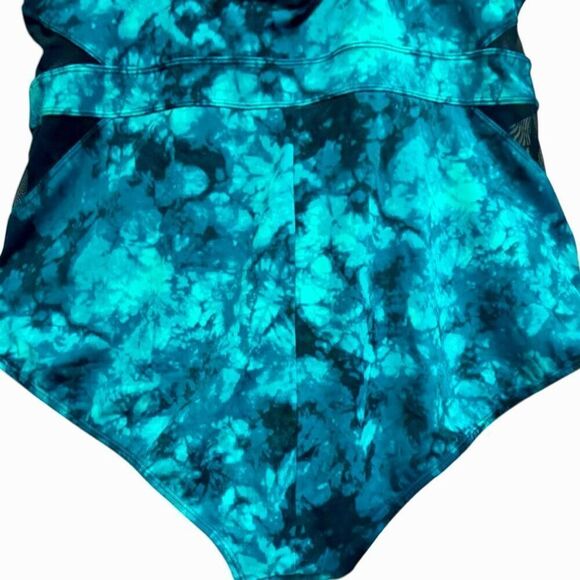 Torrid Teal Tie-Dye Mesh Inset One-Piece Swimsuit Size 3 3XL - Picture 9 of 15